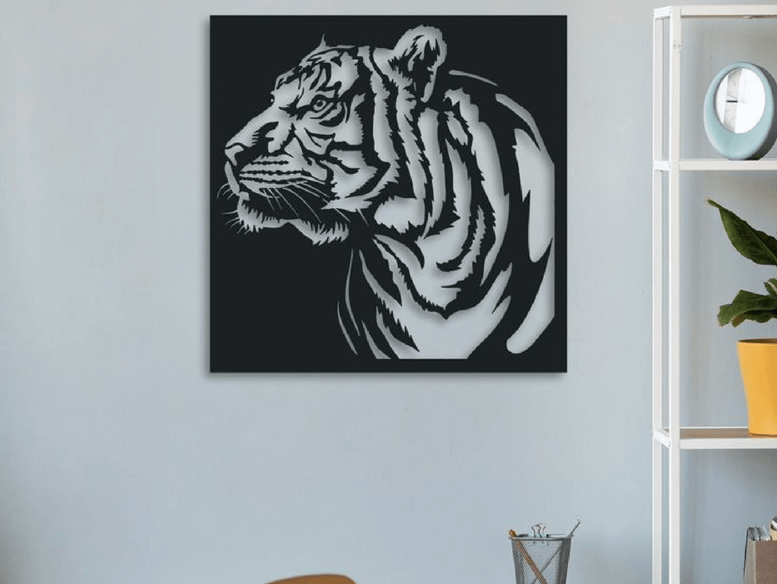 Watchfull Majesty Metal Wall Art - MET - AL